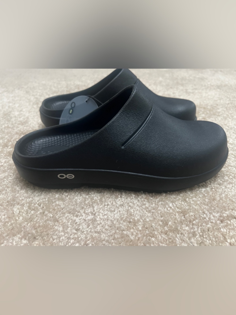 OOFOS Black Closed-Toe Mule Clogs